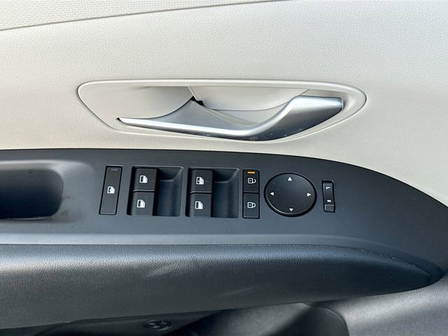 Certified 2026 Hyundai Tucson SE FWD image 17