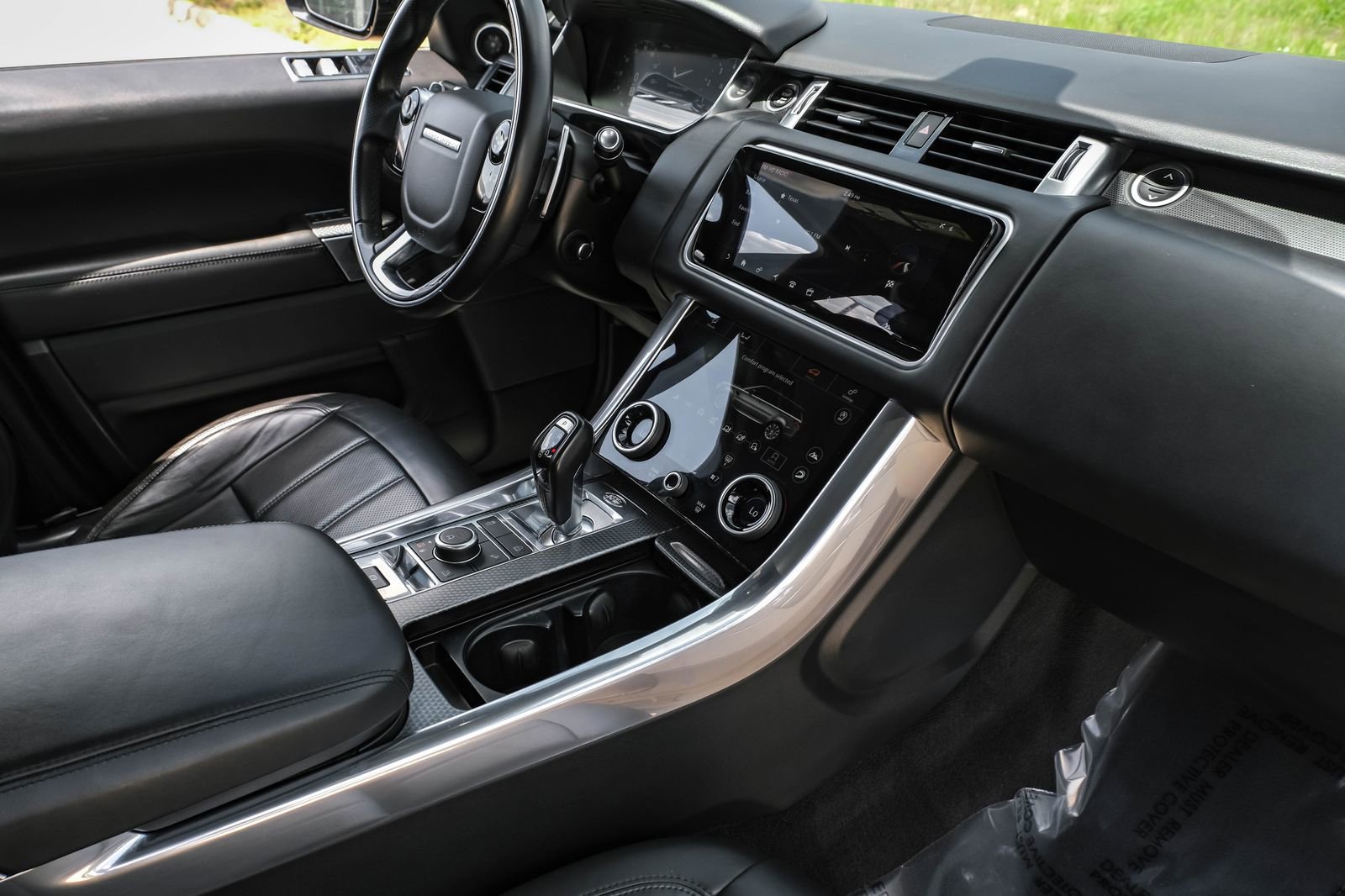 Used 2019 Land Rover Range Rover Sport Supercharged AWD/4WD image 18