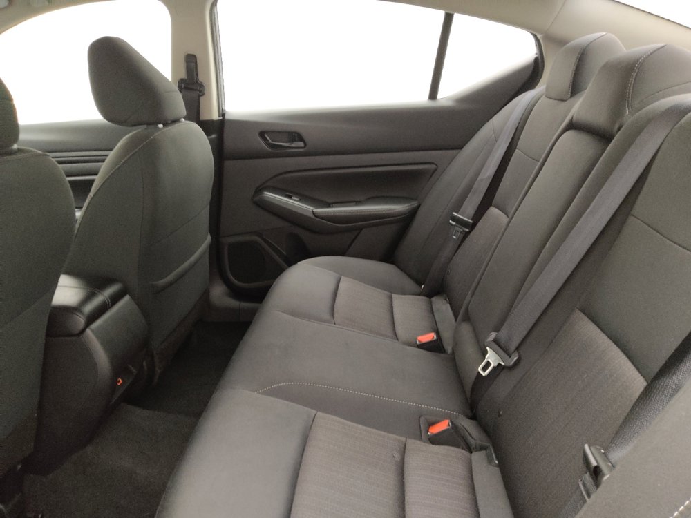 Used 2024 Nissan Altima 2.5 SV image 18