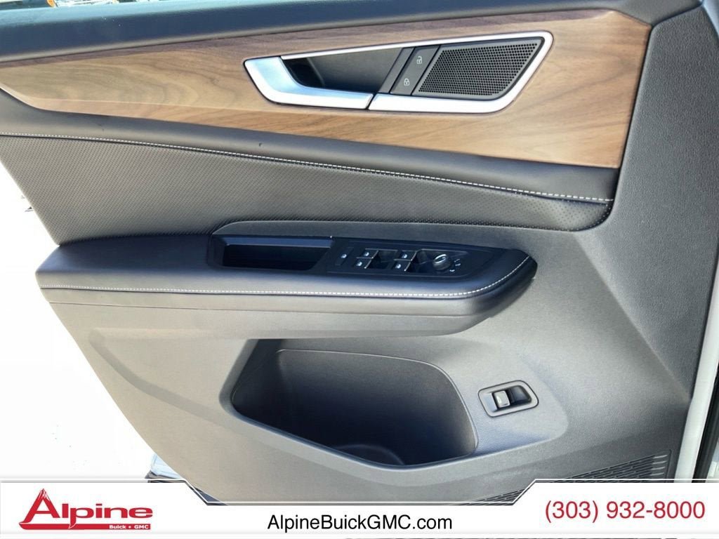 Used 2025 Volkswagen Atlas SE FWD image 17