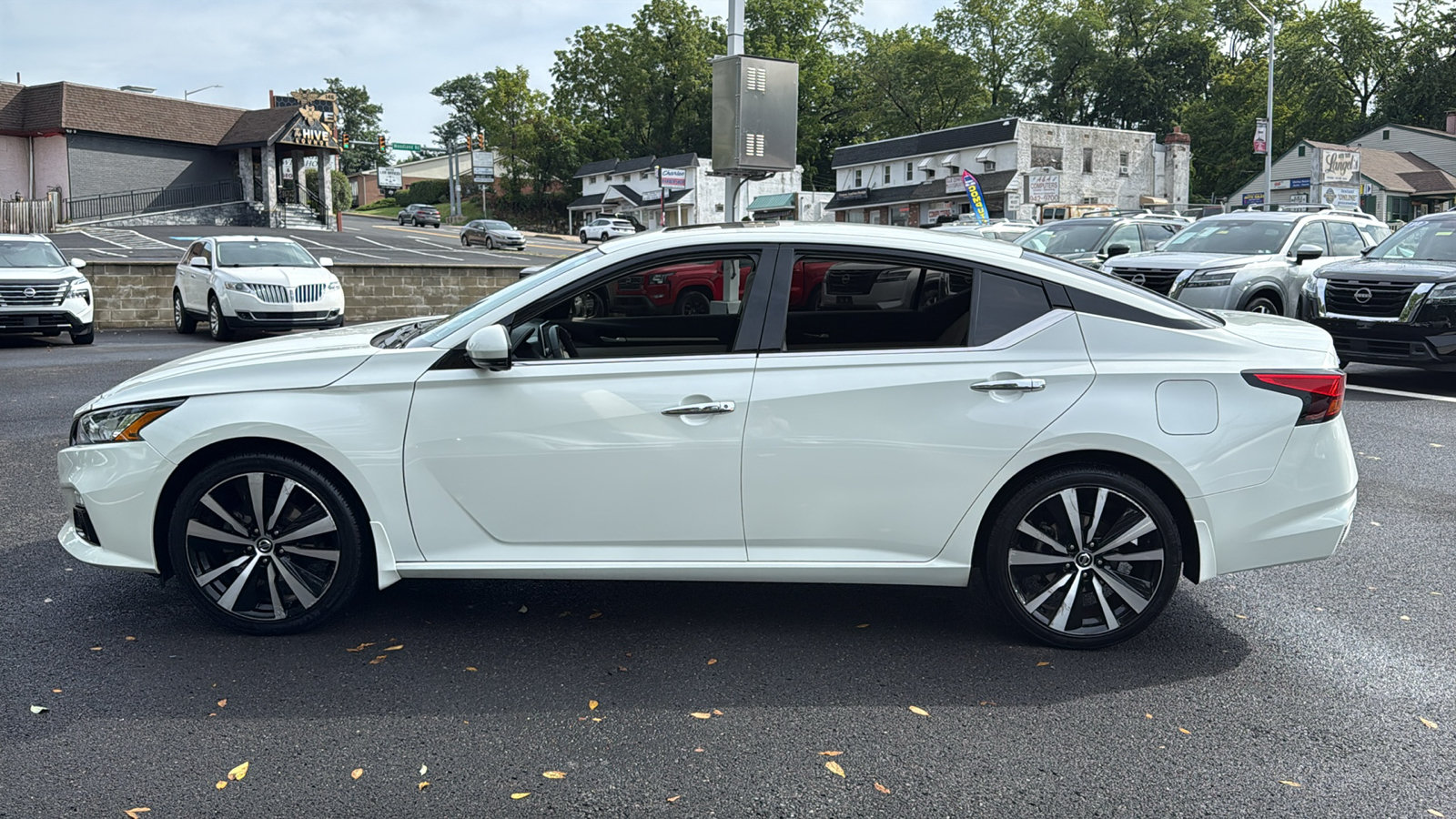 Certified 2021 Nissan Altima 2.5 Platinum AWD/4WD image 4