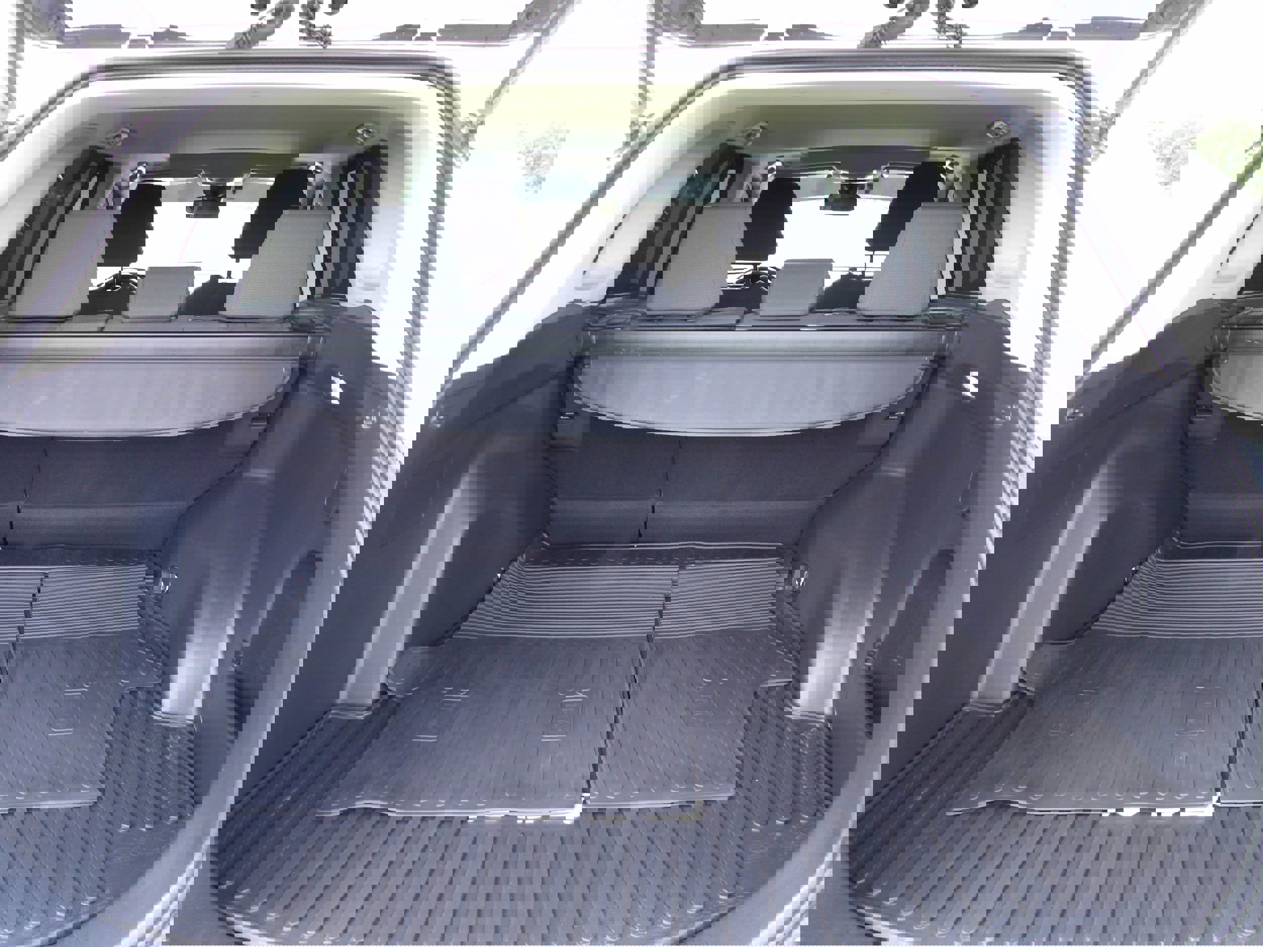 Used 2023 Toyota RAV4 XLE w/ Convenience Package image 11