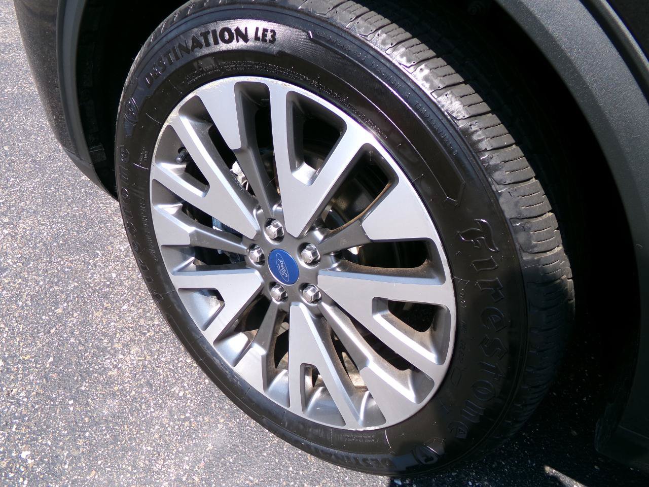 Used 2022 Ford Escape Titanium AWD/4WD image 9