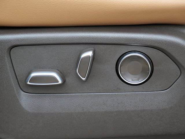 Used 2025 Cadillac Escalade ESV Premium Luxury w/ LPO, Floor Liner Package AWD/4WD image 13