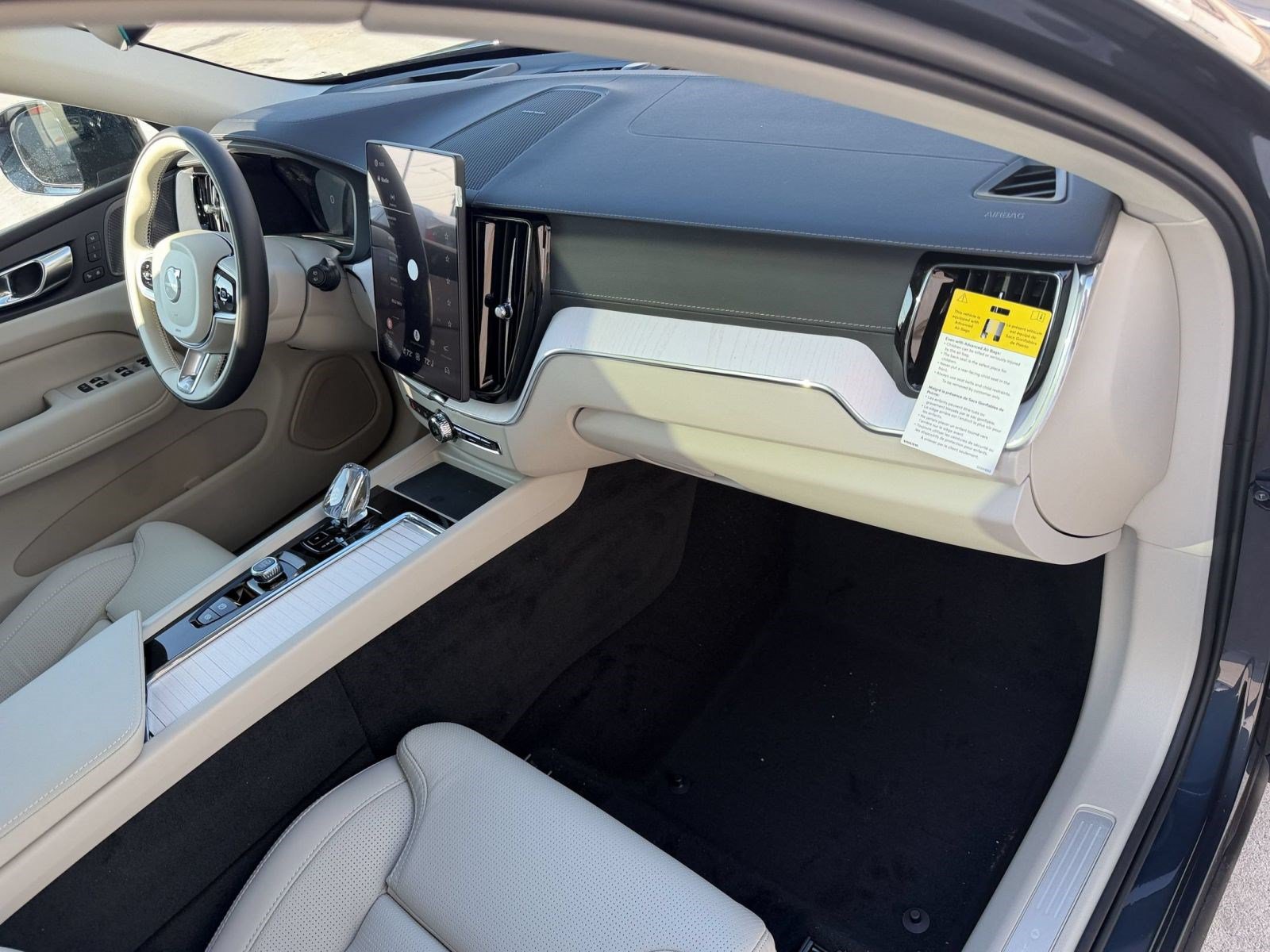 New 2026 Volvo XC60 T8 Ultra w/ Climate Package AWD/4WD image 31