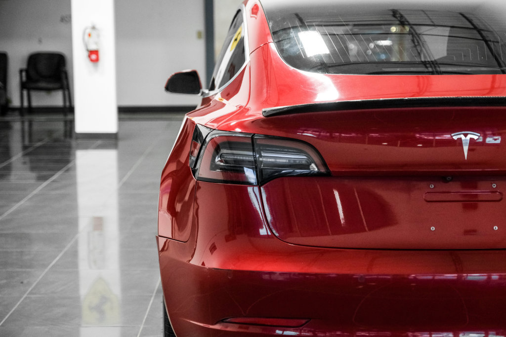 Used 2018 Tesla Model 3 Long Range RWD image 42