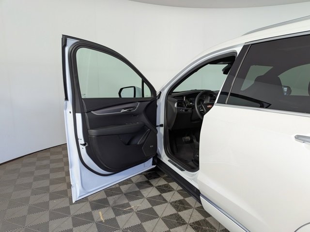 Certified 2025 Cadillac XT6 Luxury image 15