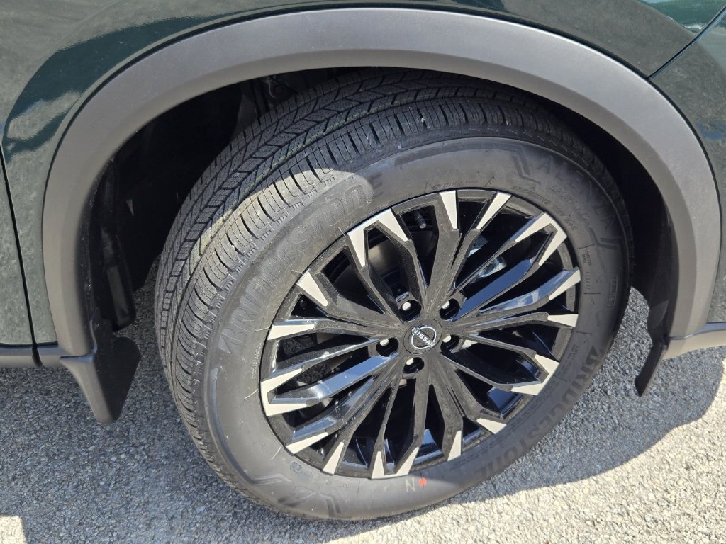 New 2026 Nissan Rogue Dark Armor AWD/4WD image 6