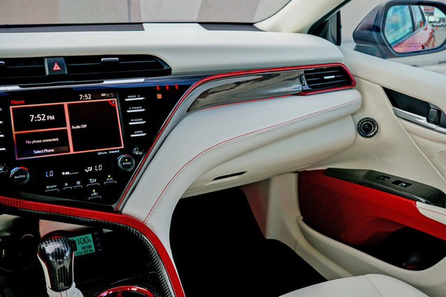 Used 2019 Toyota Camry XSE image 33