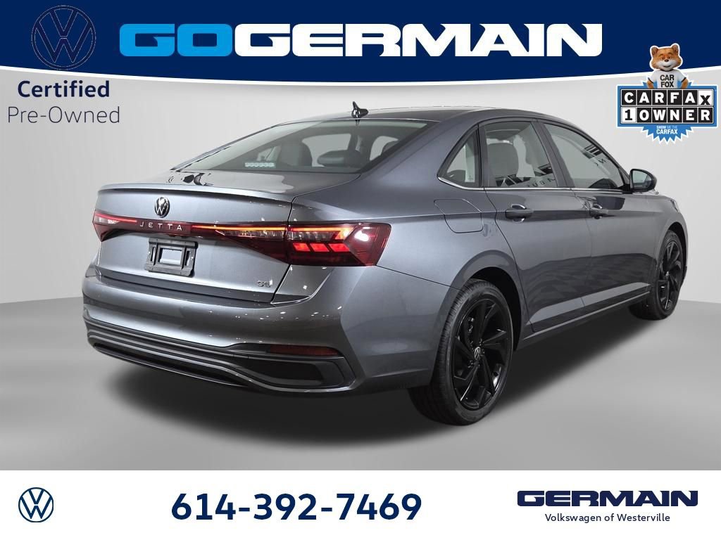 Certified 2025 Volkswagen Jetta SE w/ Sunroof Package image 8