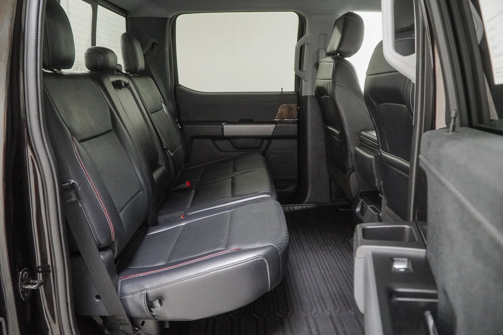 Used 2021 Ford F150 Lariat w/ Max Trailer Tow Package image 48