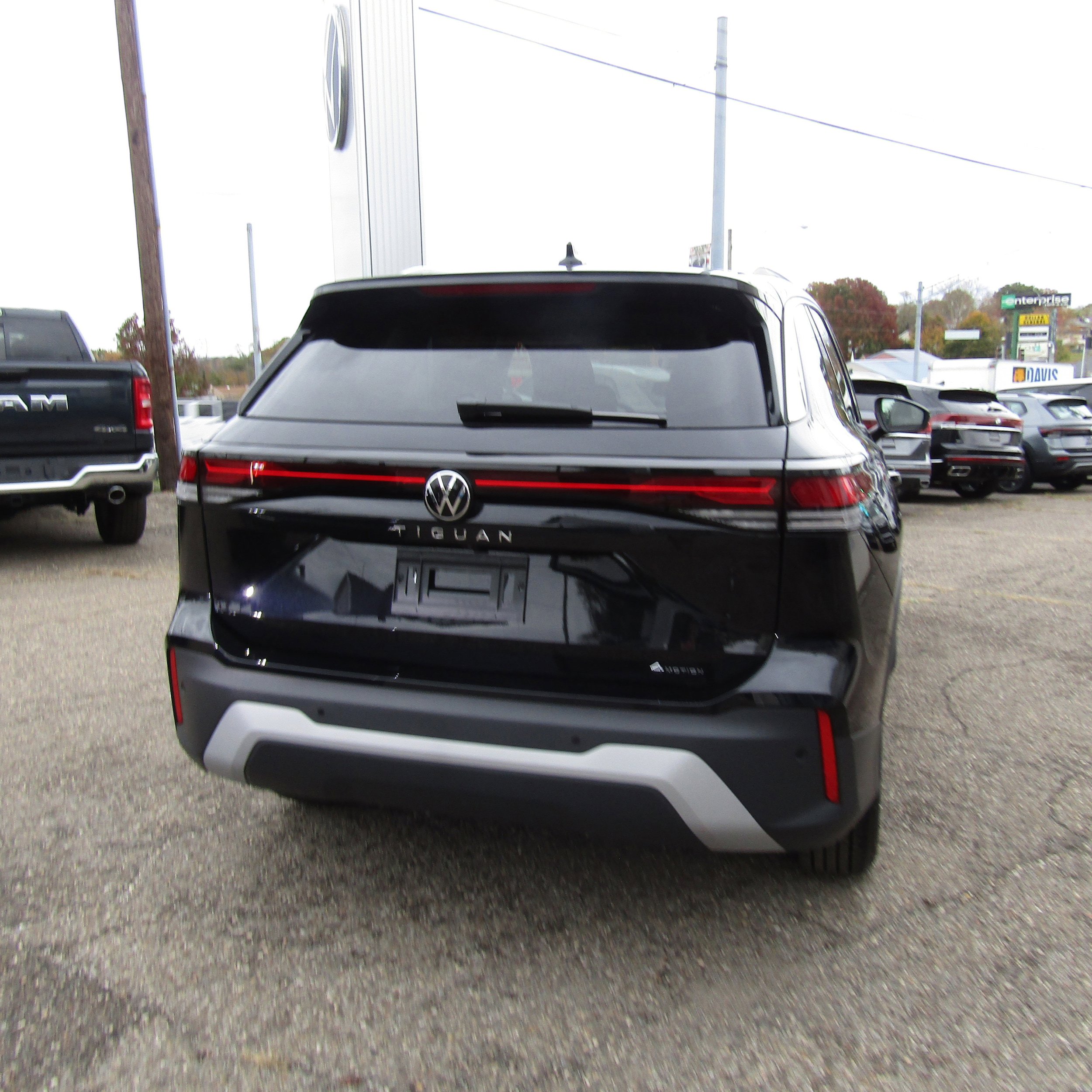 New 2026 Volkswagen Tiguan S AWD/4WD image 6