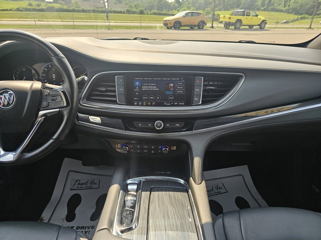 Used 2024 Buick Enclave Premium image 37