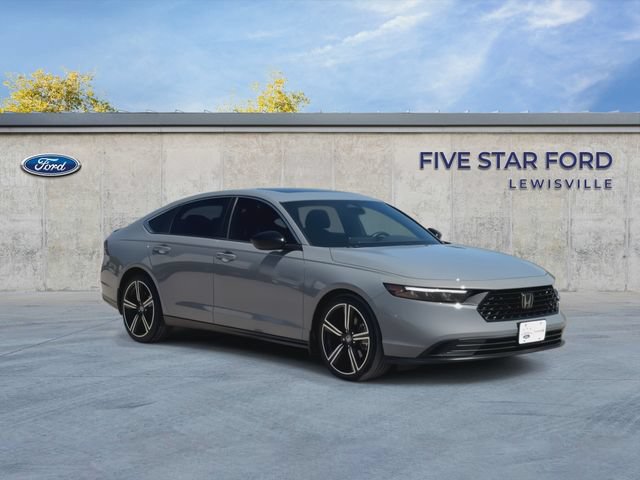 Used 2024 Honda Accord Sport image 2