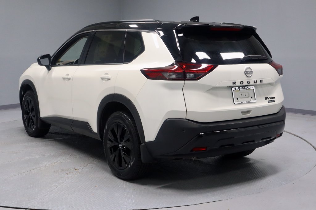 Used 2023 Nissan Rogue SV w/ SV Premium B Package AWD/4WD image 9