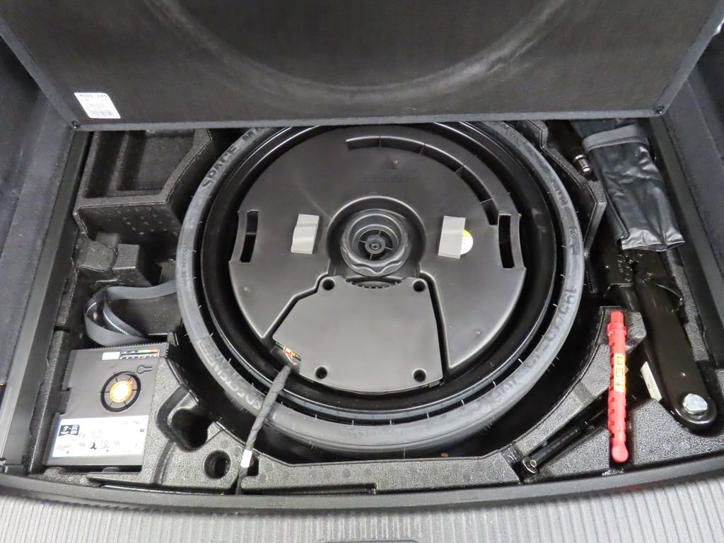 Used 2023 Audi Q5 2.0T Premium w/ Convenience Package AWD/4WD image 35