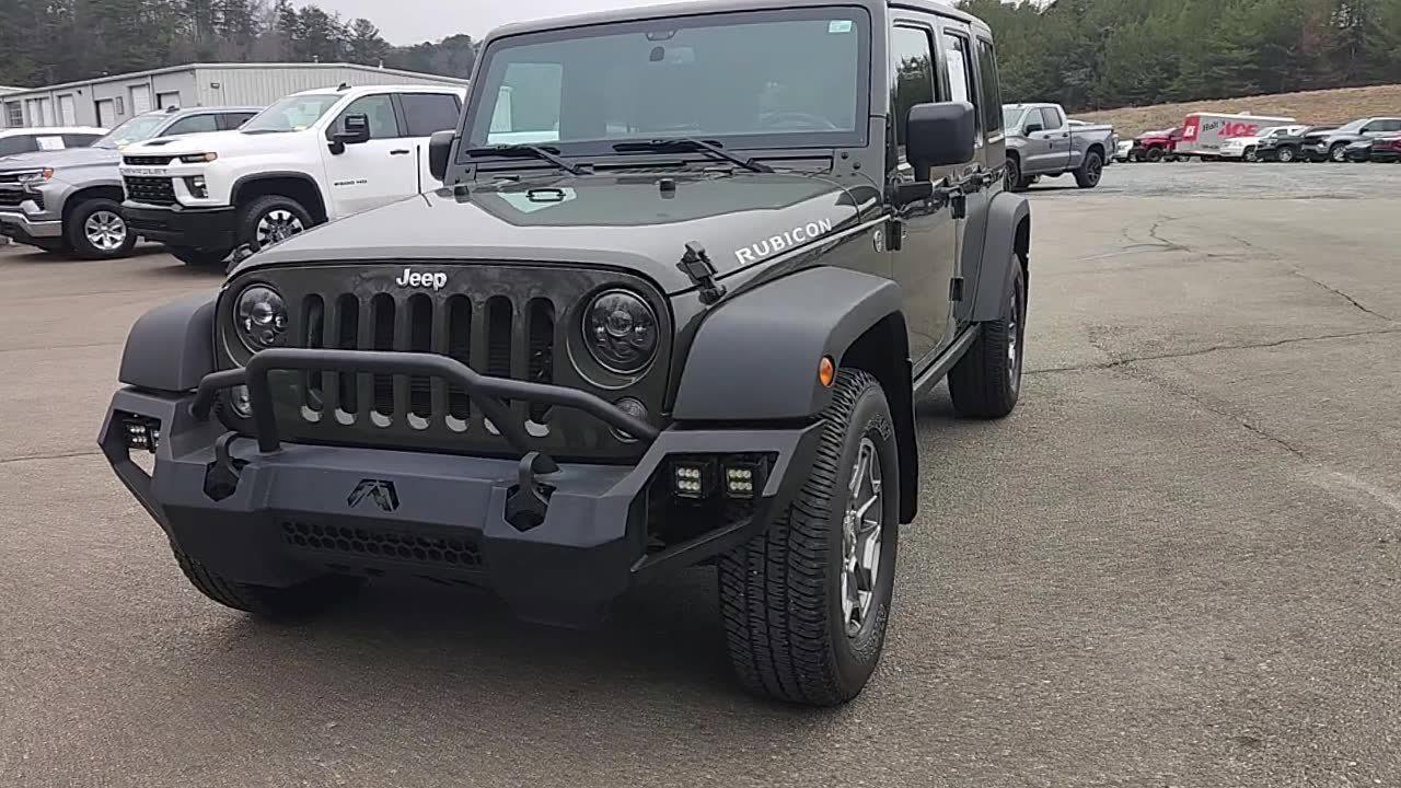 Used 2015 Jeep Wrangler Unlimited Rubicon w/ Connectivity Group image 2