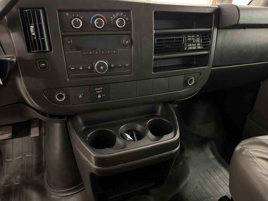 Used 2013 GMC Savana 3500 RWD image 20