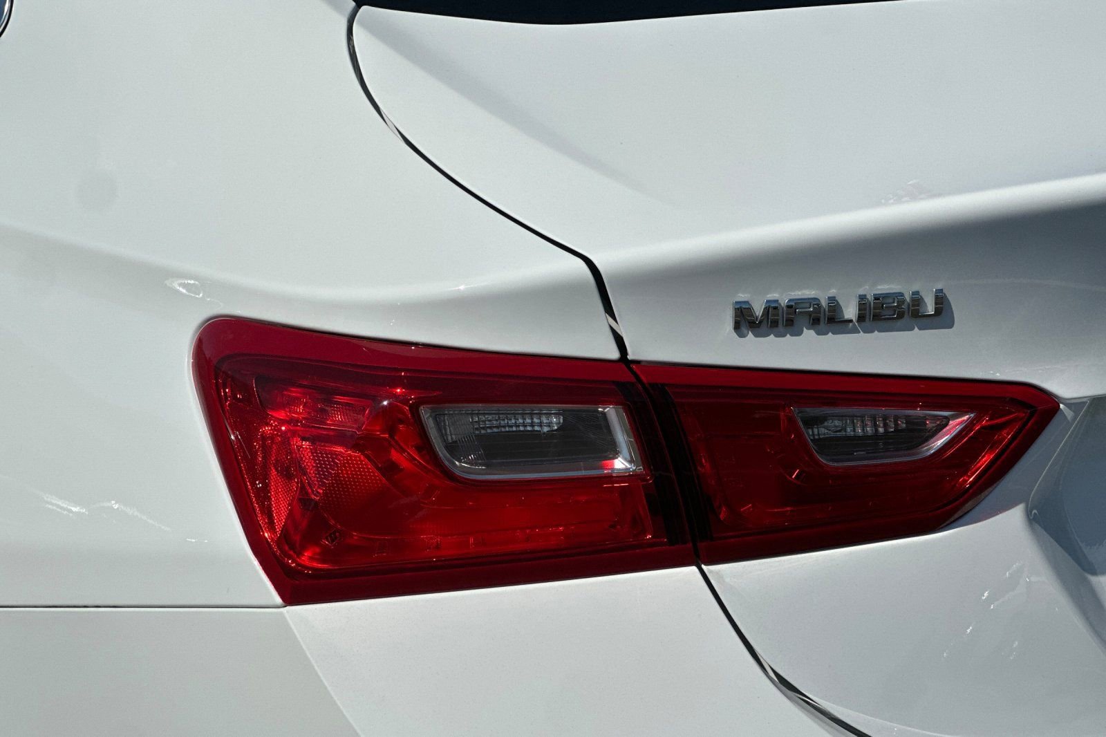 Used 2023 Chevrolet Malibu LT image 36