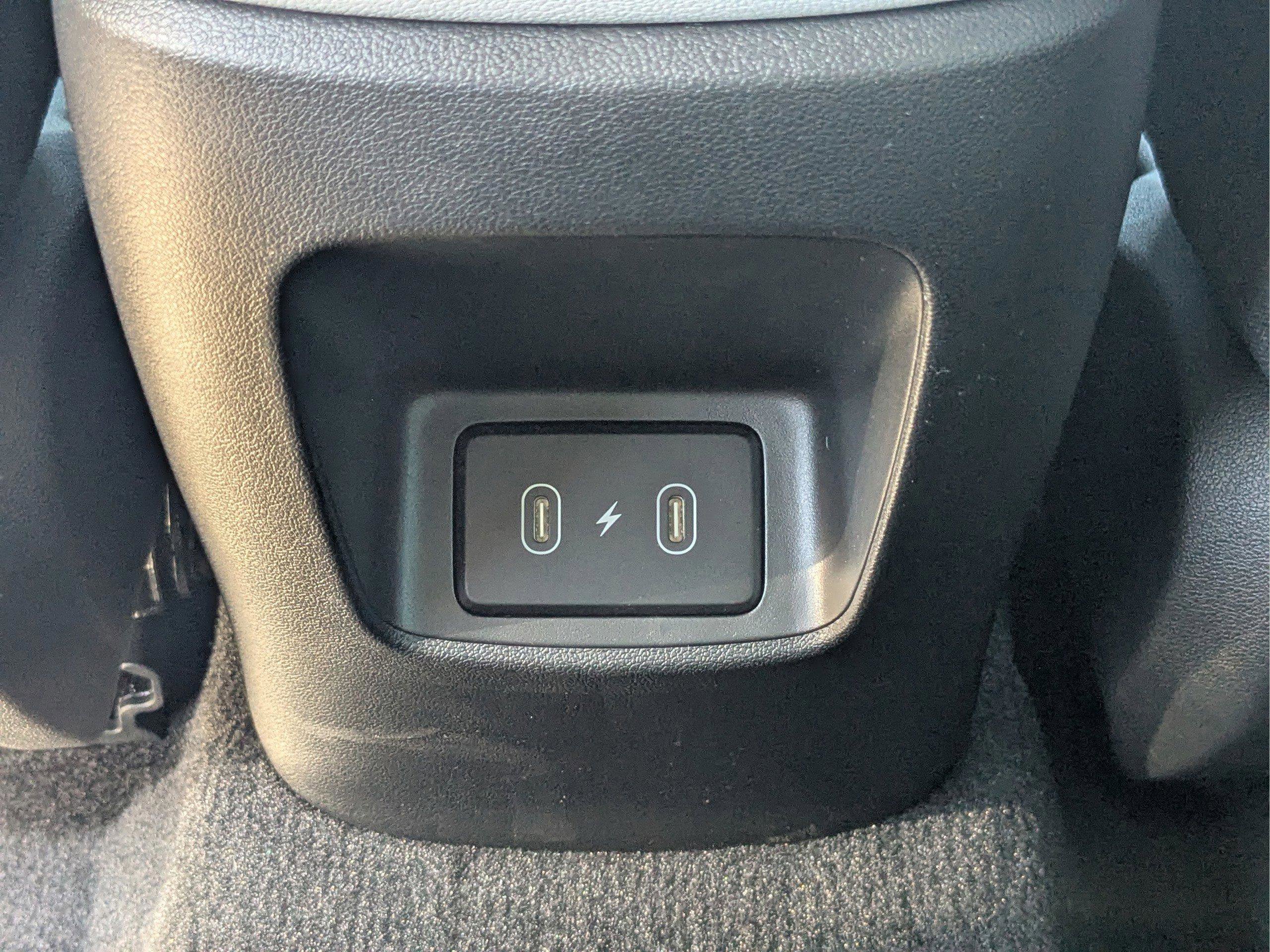 New 2025 Hyundai Elantra Limited image 13