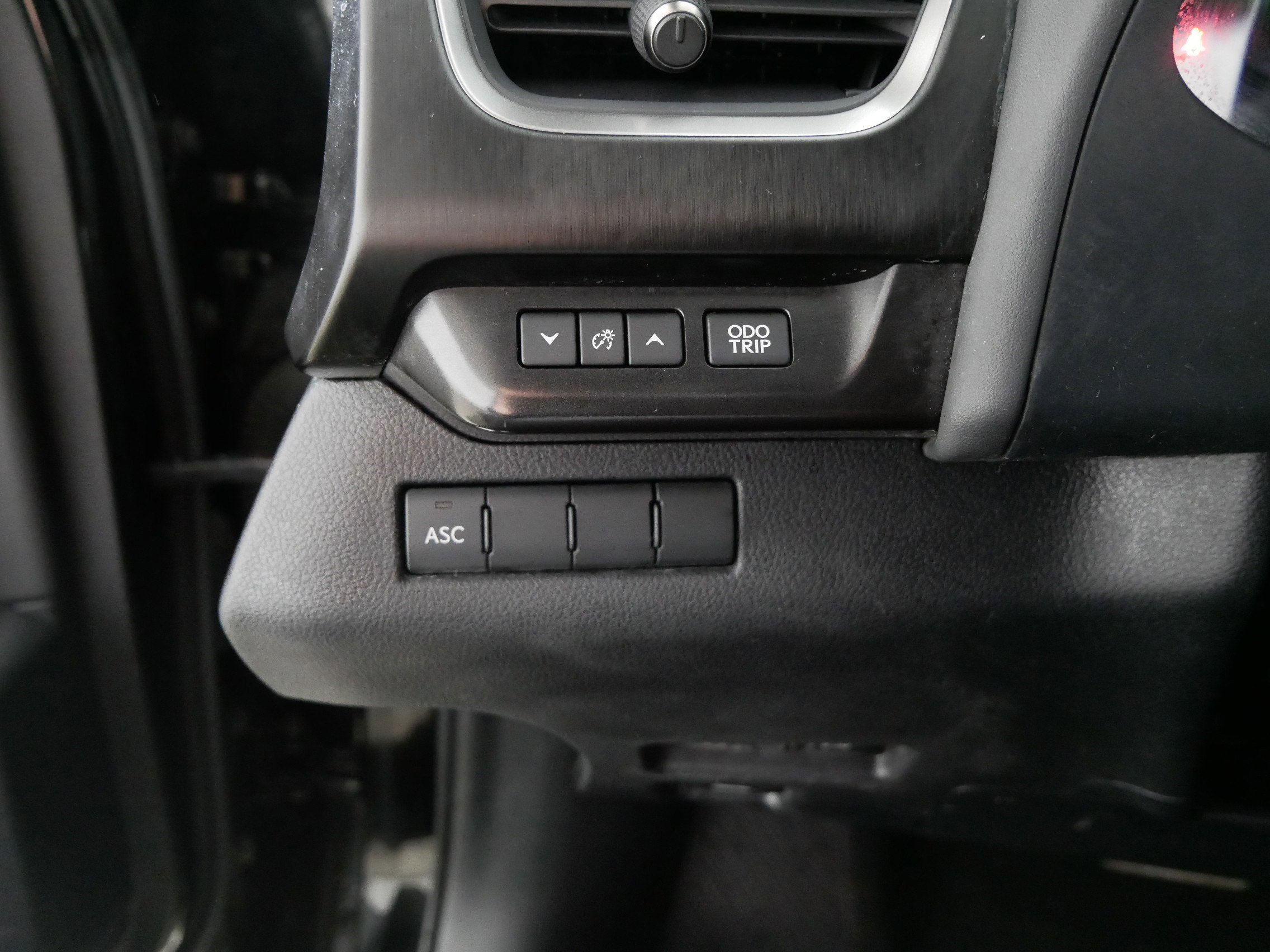 Used 2020 Lexus UX 250h F Sport image 26