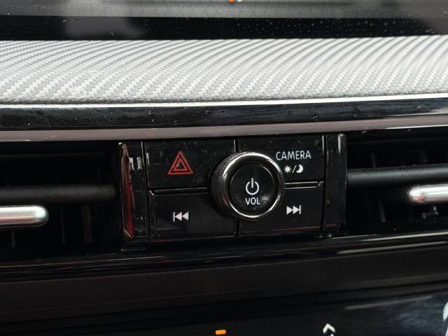 Certified 2025 Nissan Kicks SR FWD image 5