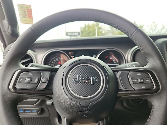 Used 2023 Jeep Wrangler Unlimited AWD/4WD image 18
