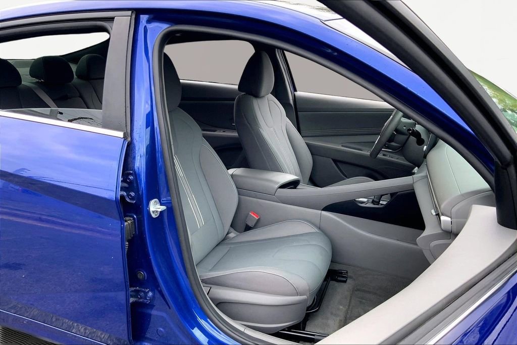 Used 2021 Hyundai Elantra SEL w/ Convenience + Premium Package image 20