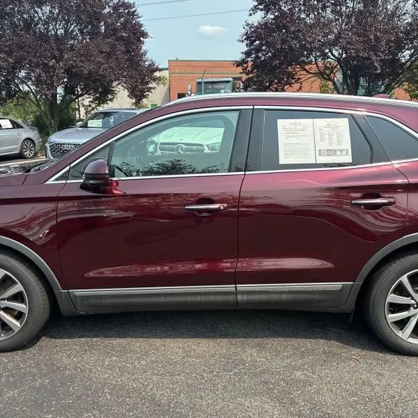 Used 2019 Lincoln MKC Reserve AWD/4WD image 4