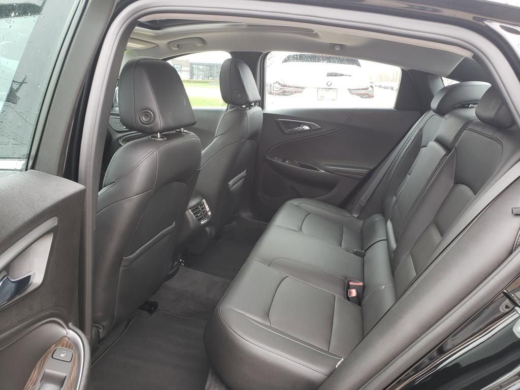 Used 2022 Chevrolet Malibu Premier FWD image 15