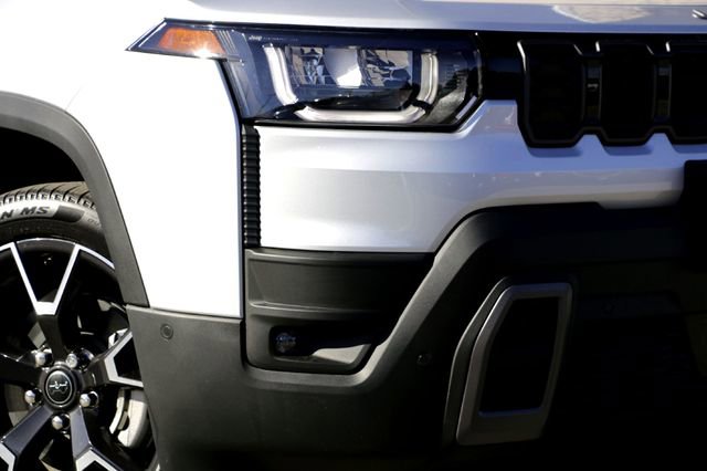 New 2026 Jeep Cherokee Overland AWD/4WD image 3
