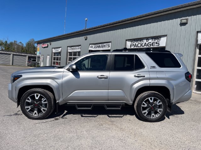 Used 2026 Toyota 4Runner TRD Sport Premium AWD/4WD image 4