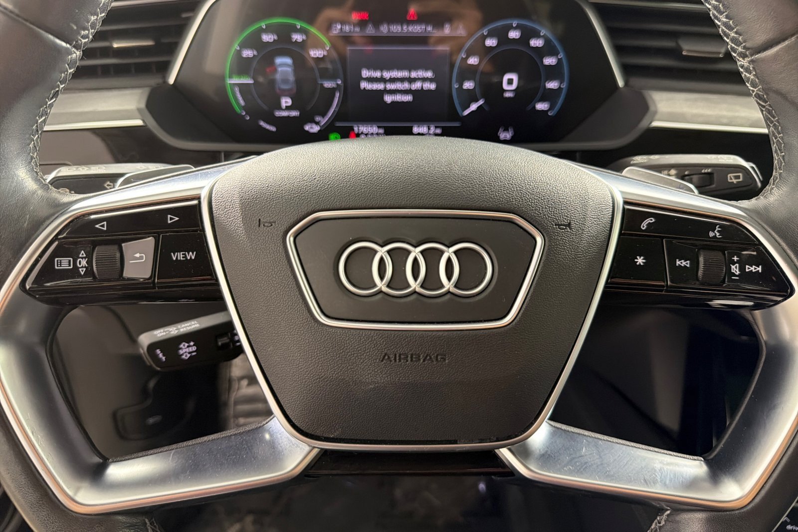 Used 2023 Audi e-tron Premium Plus w/ Premium Plus Package AWD/4WD image 22