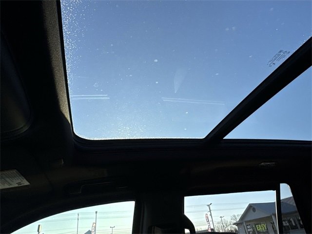 Used 2024 GMC Yukon Denali image 15