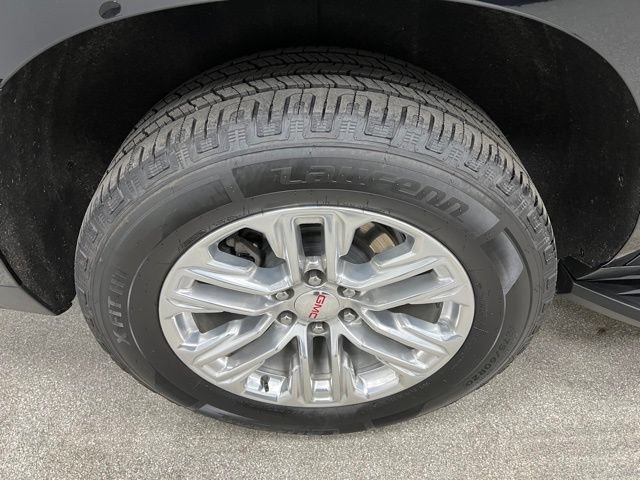 Used 2024 GMC Yukon SLT AWD/4WD image 17