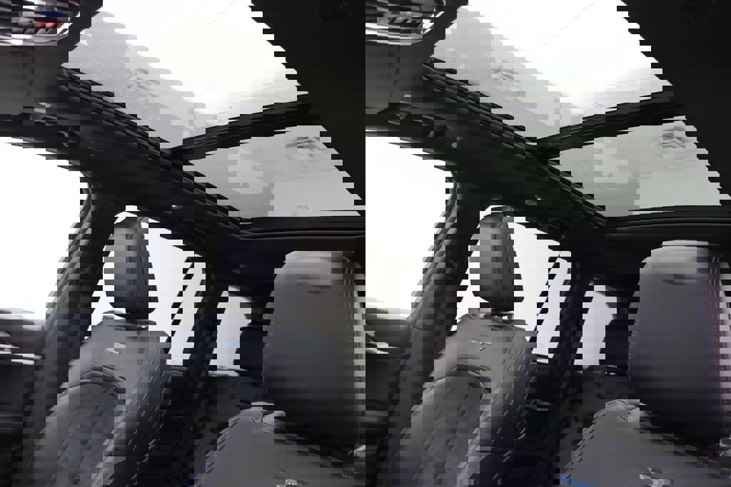 Used 2022 Jeep Grand Cherokee Trailhawk w/ Advanced Protech Group II AWD/4WD image 19