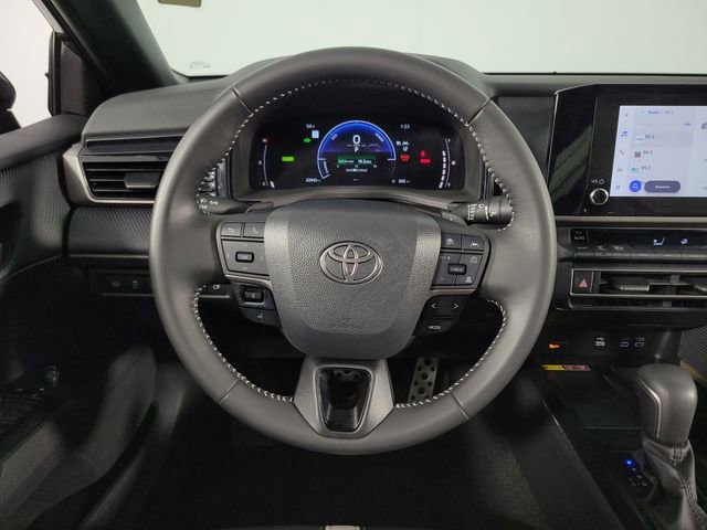 Used 2025 Toyota Camry SE image 21