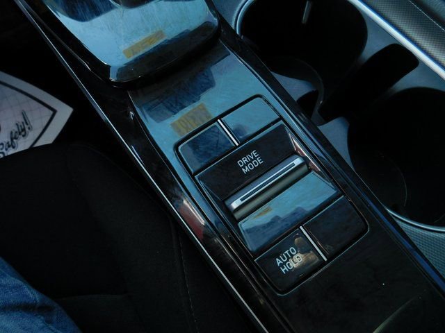 Used 2023 Hyundai Sonata SE image 16