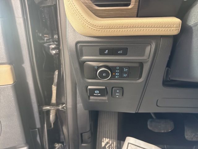 Used 2024 Ford Expedition Max Limited AWD/4WD image 38