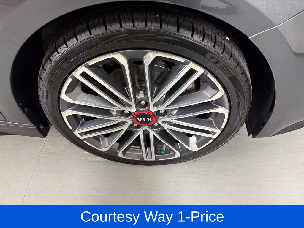 Used 2020 Kia Forte GT FWD image 13