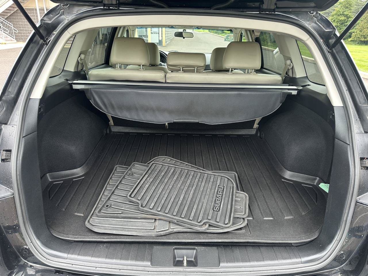 Used 2013 Subaru Outback 2.5i Premium w/ All-Weather Pkg AWD/4WD image 8