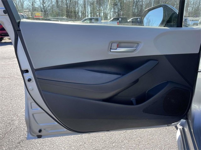 Used 2020 Toyota Corolla LE image 17