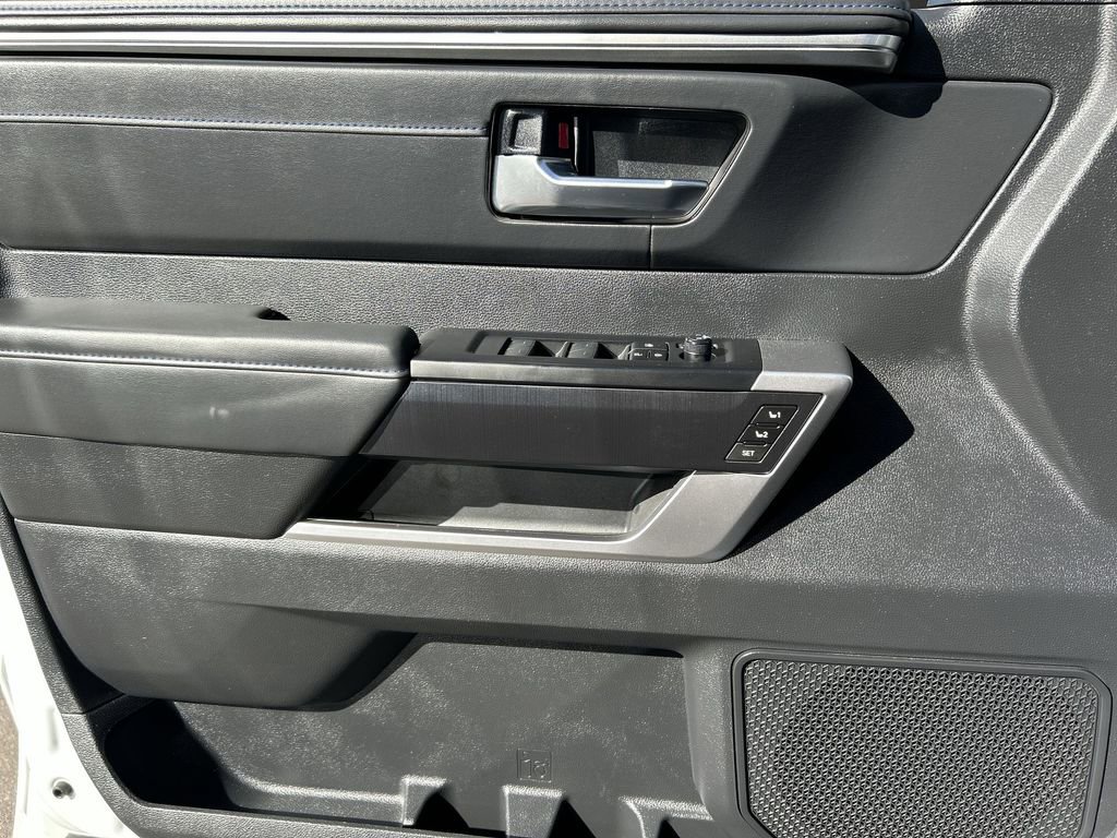 Used 2024 Toyota Sequoia Platinum image 23