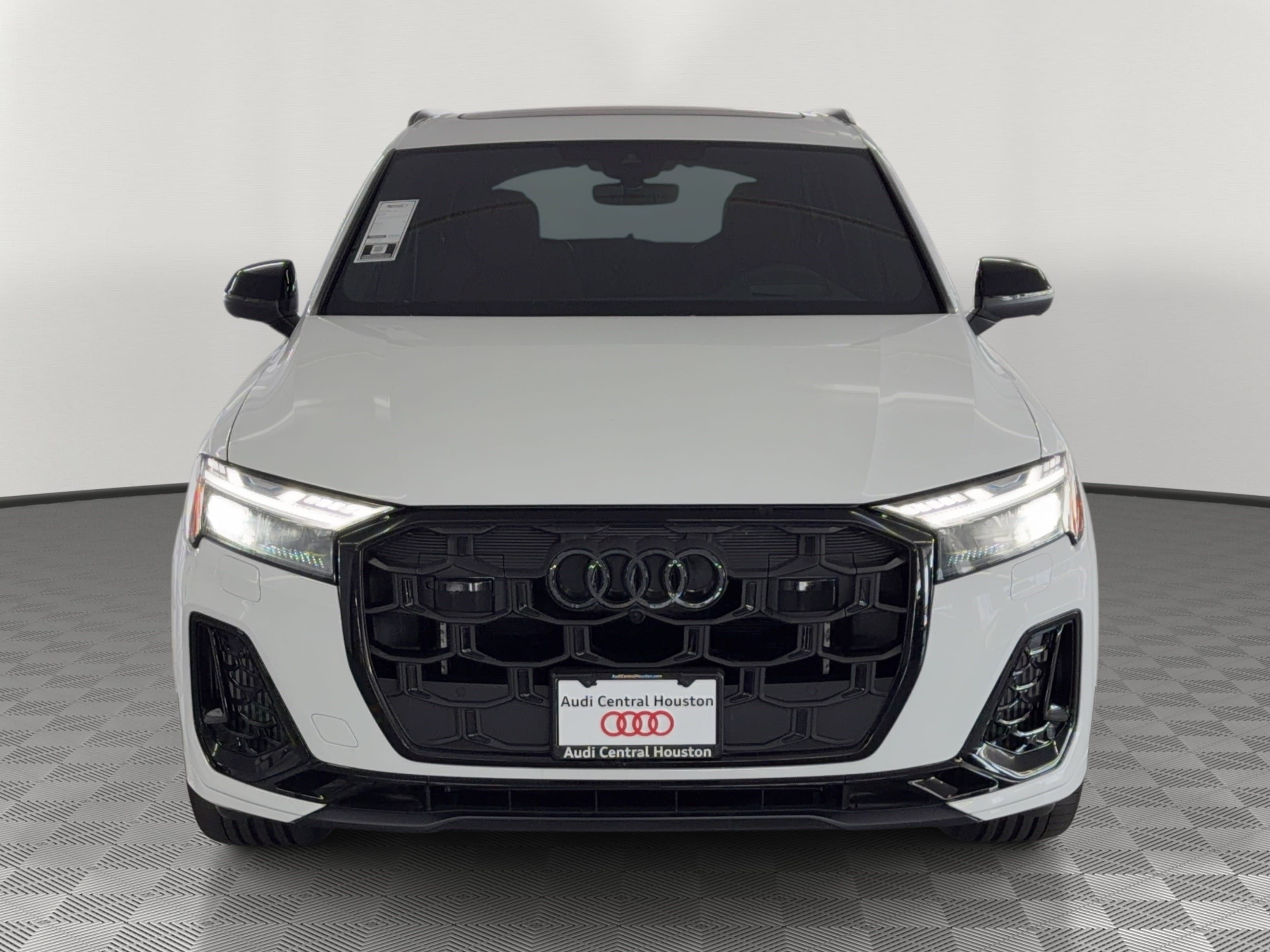 New 2026 Audi SQ7 Prestige AWD/4WD image 6