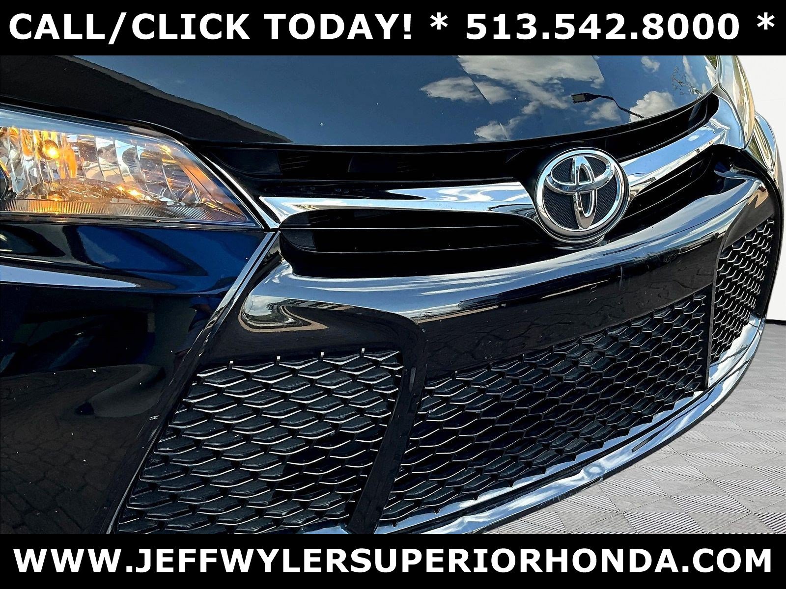 Used 2015 Toyota Camry SE w/ Moonroof Package FWD image 31