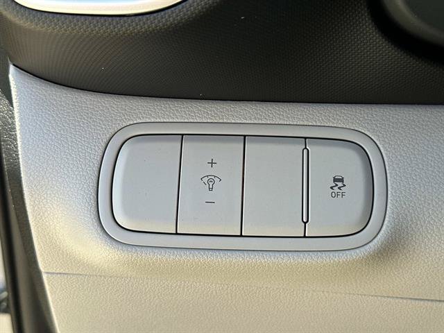 New 2026 Hyundai Venue SEL FWD image 21