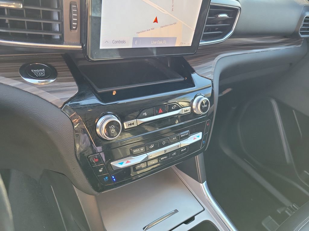 Used 2023 Ford Explorer Limited w/ Equipment Group 301A image 25