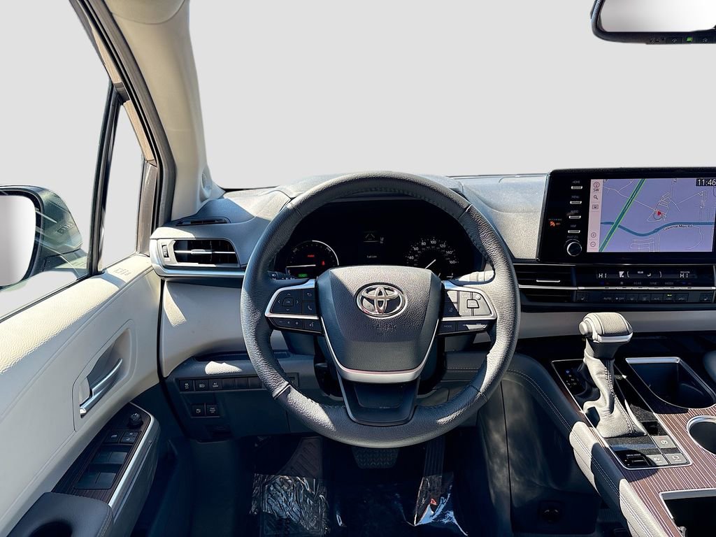 Used 2023 Toyota Sienna XLE w/ XLE Plus Package image 22