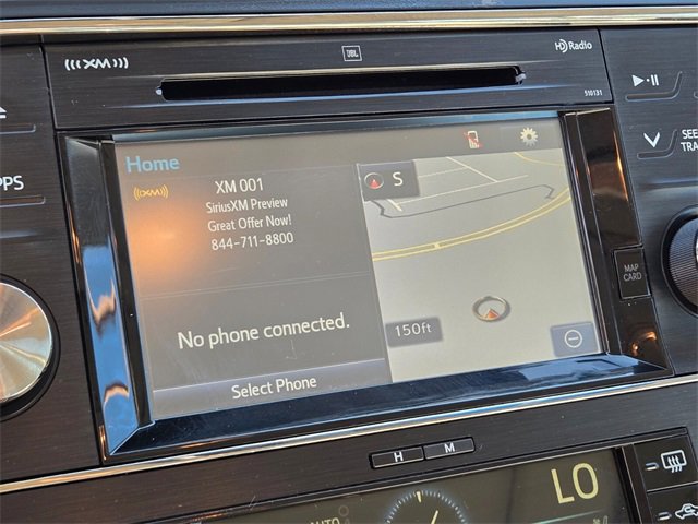 Used 2017 Toyota Avalon Limited image 29