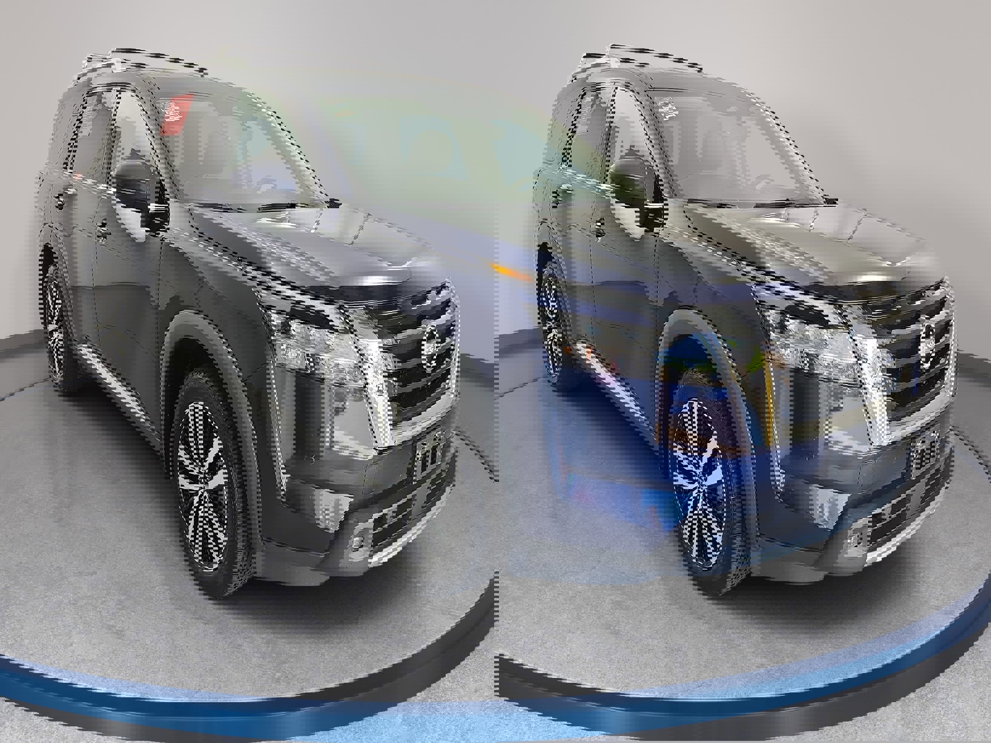 Certified 2023 Nissan Pathfinder Platinum w/ Cargo Package image 3